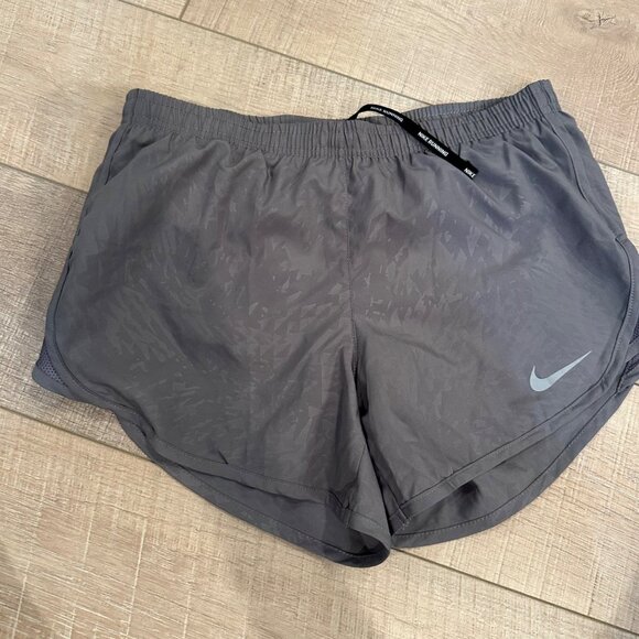 NIKE WOMENS GRAY DRI FIT RUNNIN SHORTS XS - Picture 1 of 5